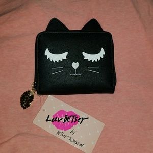 Betsey Johnson kitty wallet😻